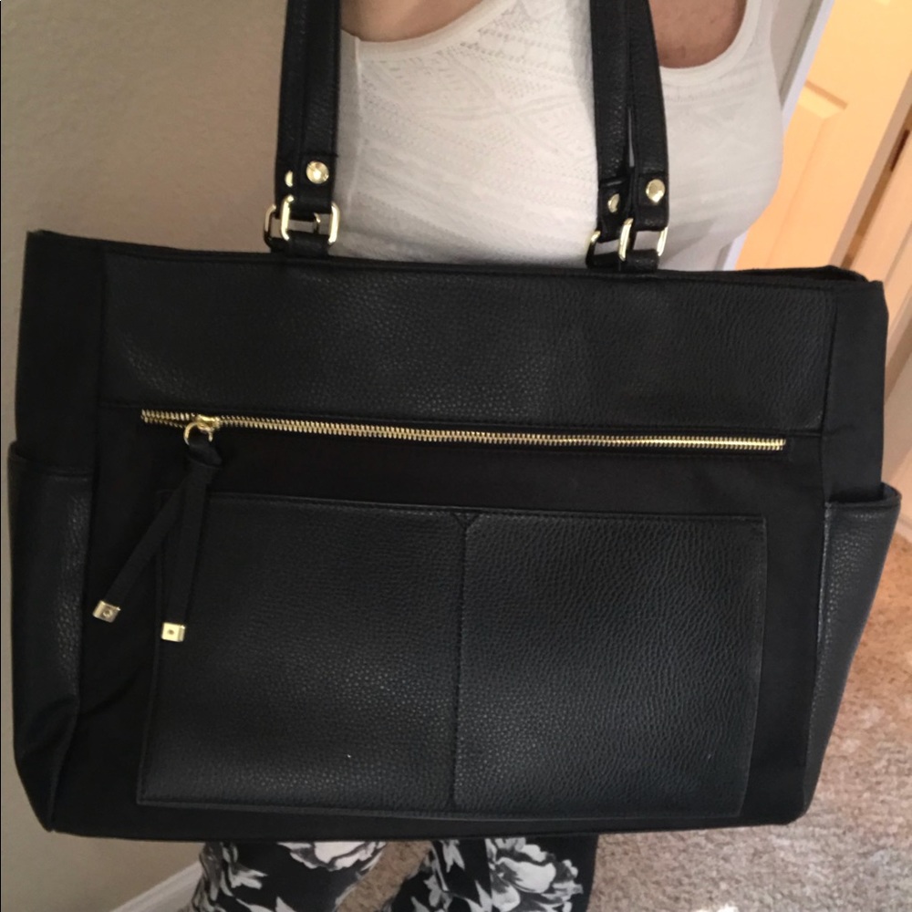 SOLD ✖️ Classy Black Work Bag